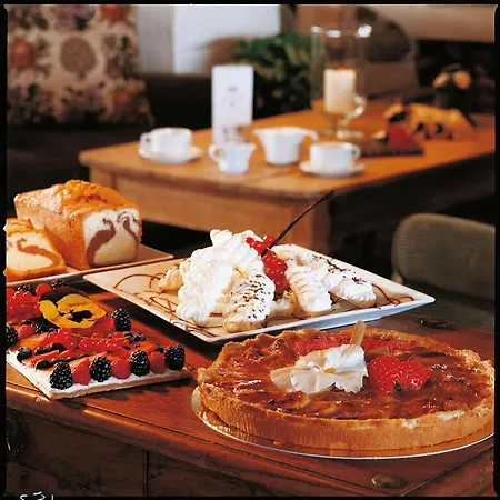 Отель Grand 1850 Куршевель