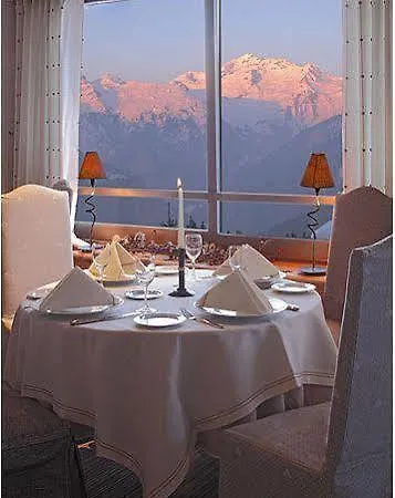 Hotel Grand Au Rond Point Des Pistes 4*